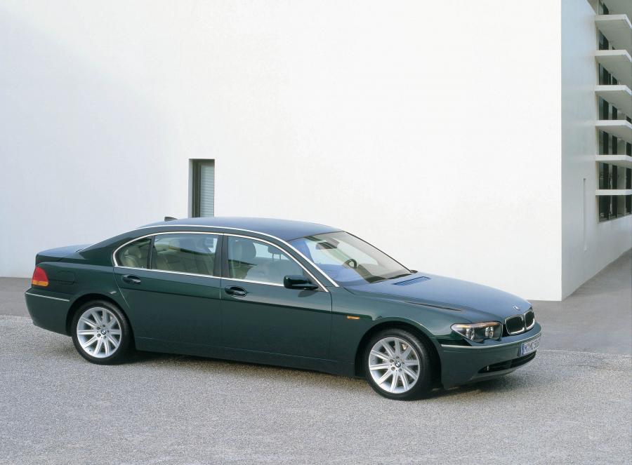  BMW 7-Series L 2003 года  (фото 59 из 61)